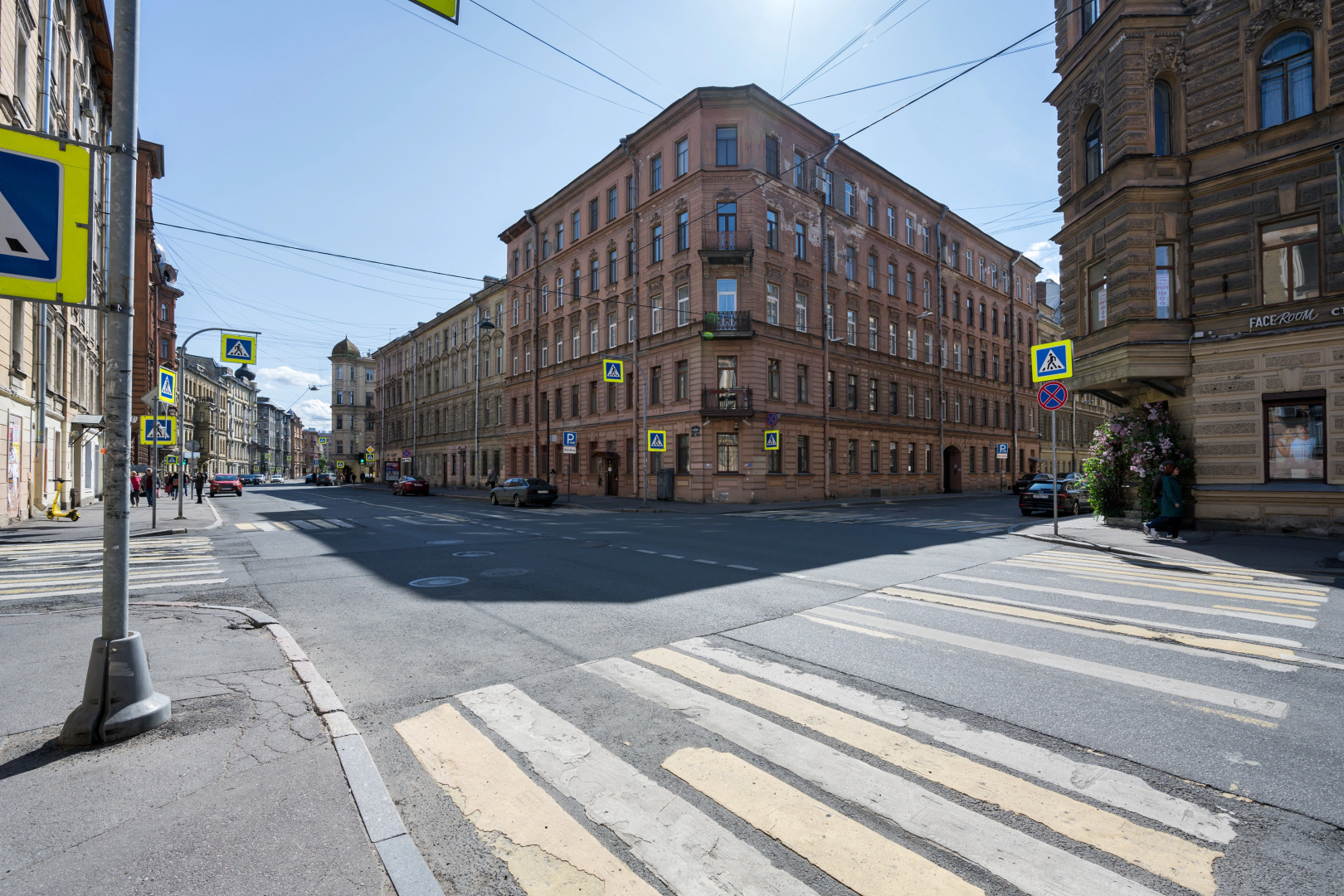 Апартаменты Двухкомнатные с Лепниной