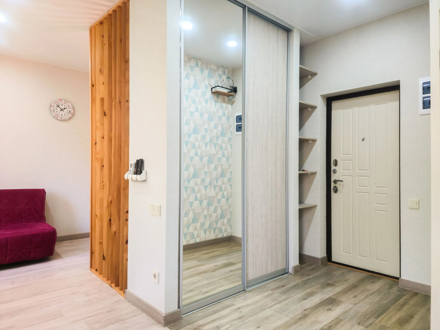 Квартира Студия на тихой улице с видом на лес