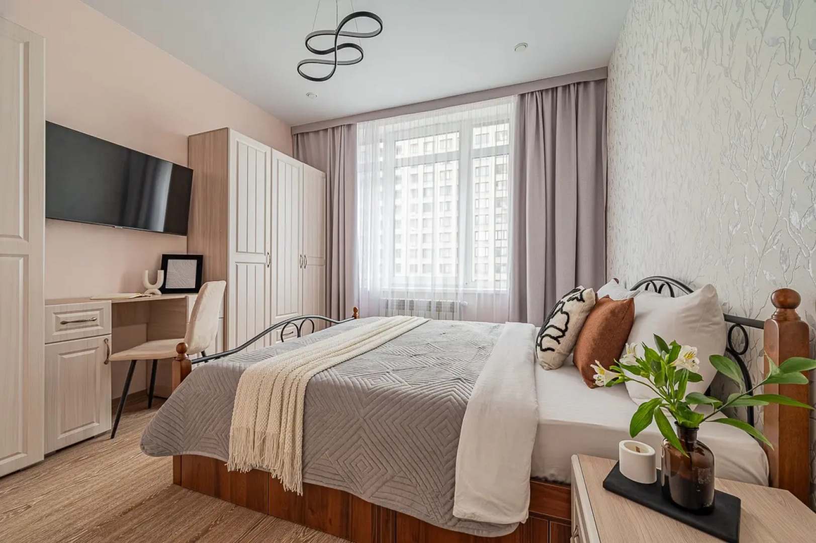 Апартаменты на Краснолесья 10/3