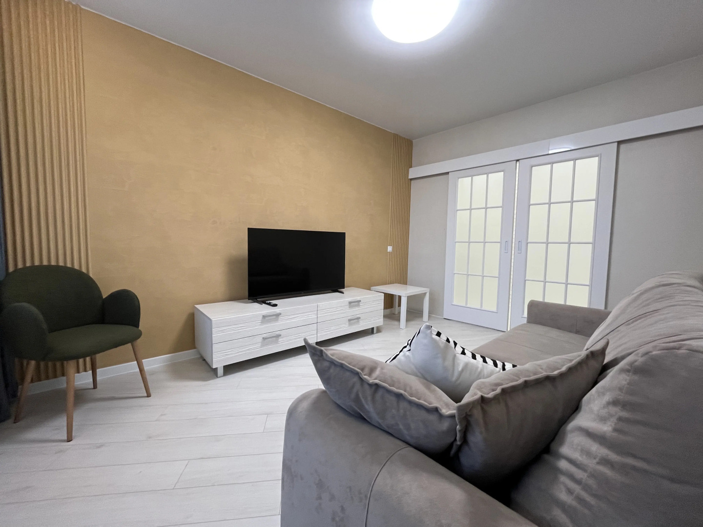 Квартира Уютная Напротив Железнодорожного Вокзала