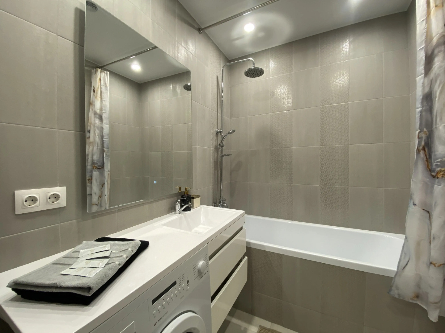 Апартаменты Deluxe на Октябрьском 26