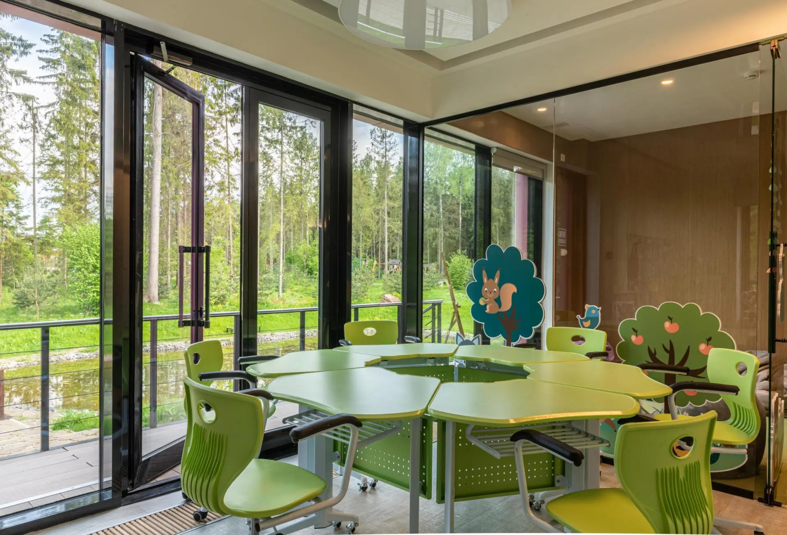 Cosmos Collection Izumrudny Les Hotel