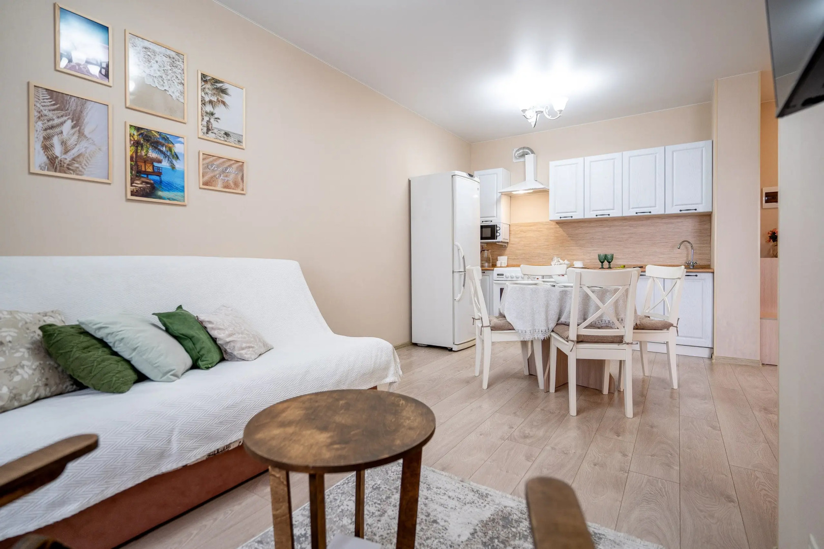 Апартаменты 1+ по Ивана Захарова 9/1