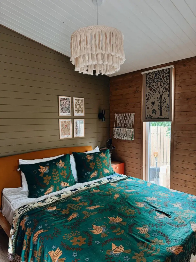 Частный дом Тишина в горах с горячей купелью на берегу живописной реки