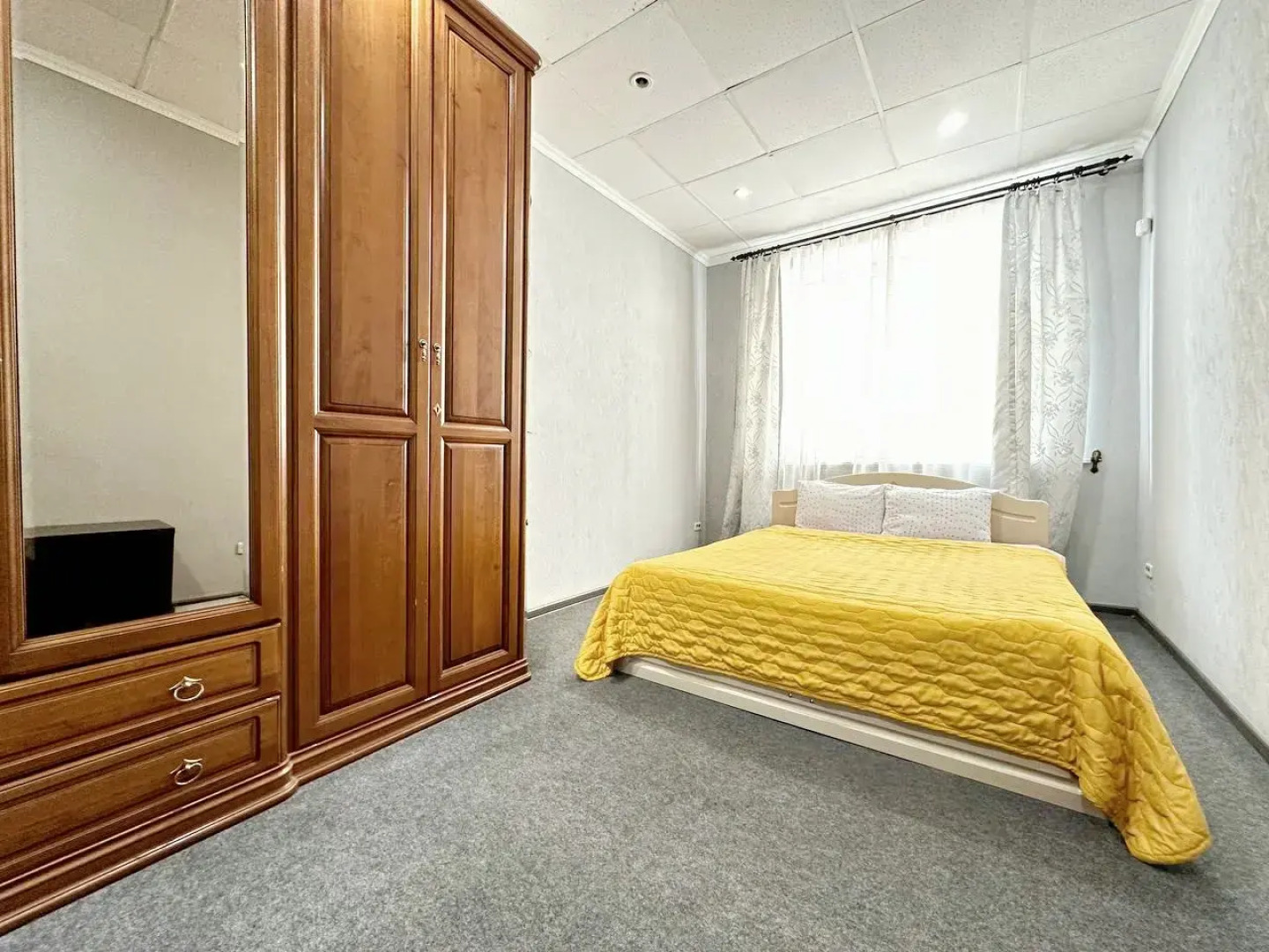 Квартира Четырехкомнатная в Центре на Островского