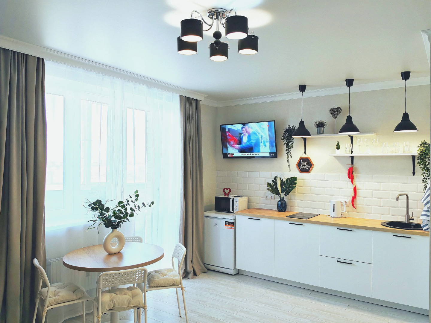 Квартира у ТЦ Кристалл Менделеева 2