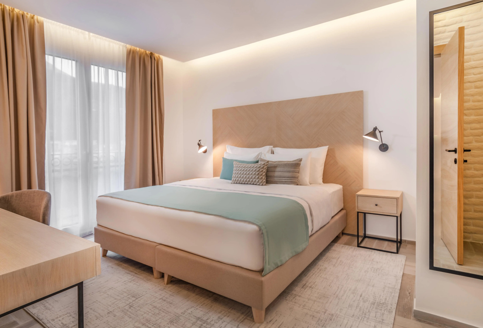 Lazure Hotel and Marina