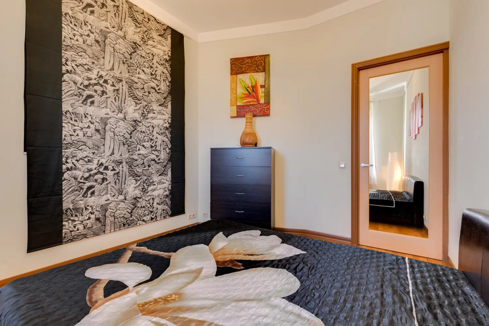 Апартаменты Грибоедова 38