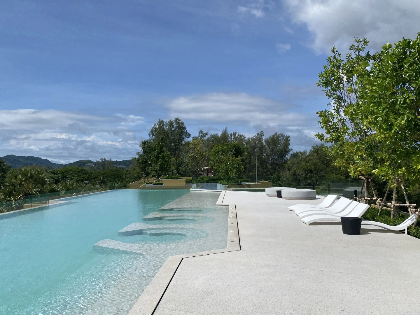 Апартаменты 2-комнатные с бассейном у пляжа Bang Tao LBS-1508