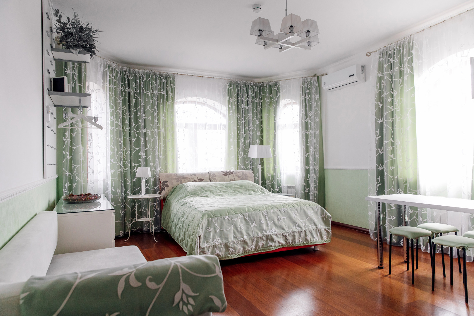 Отель Мой год