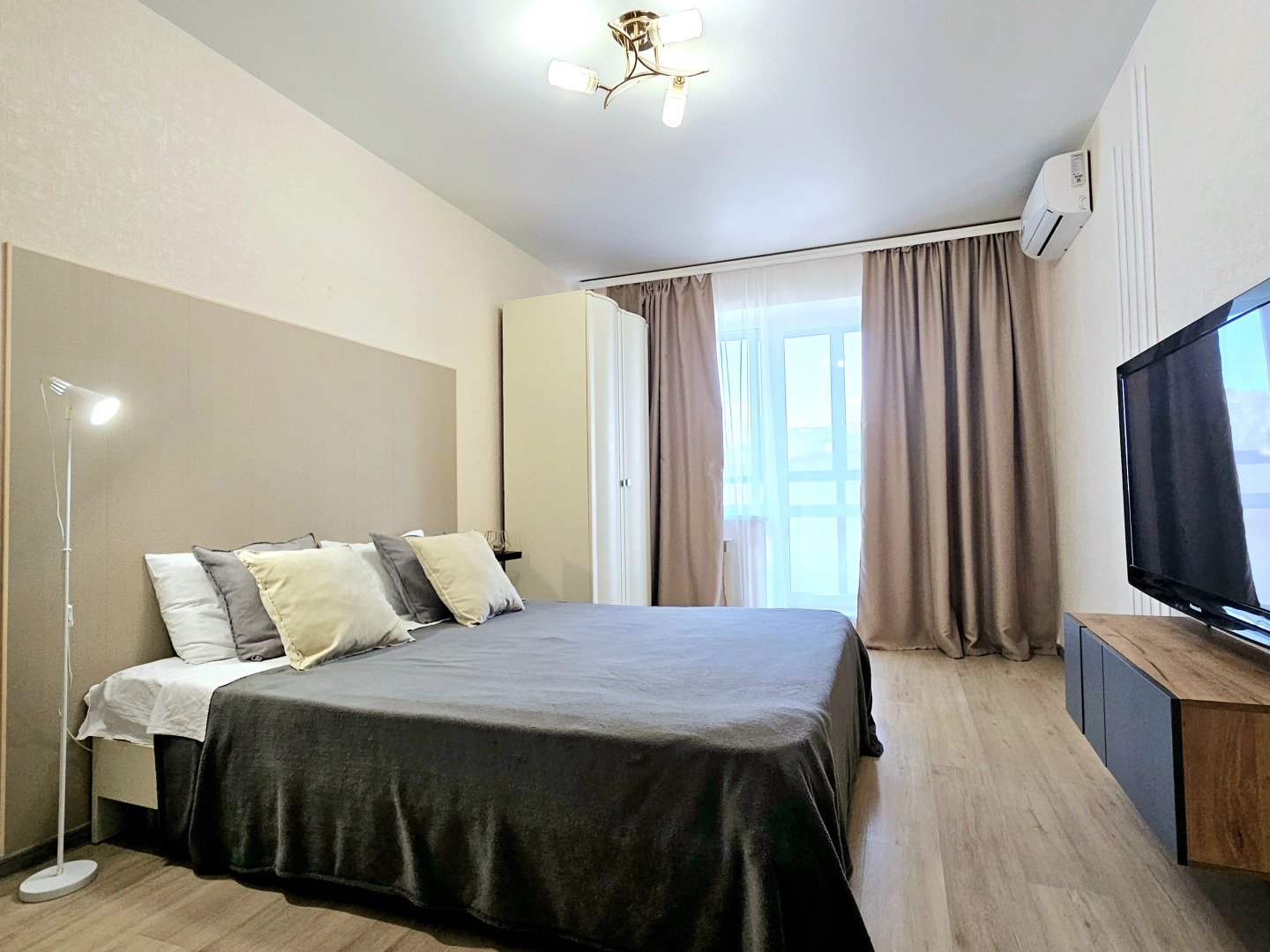 Квартира Неотель рядом с ВГТУ, Цирком, Воронеж-сити