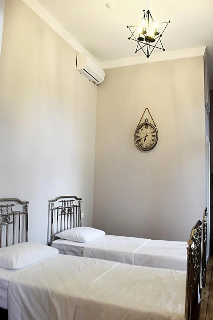 Отель Old Tbilisi Rooms 38