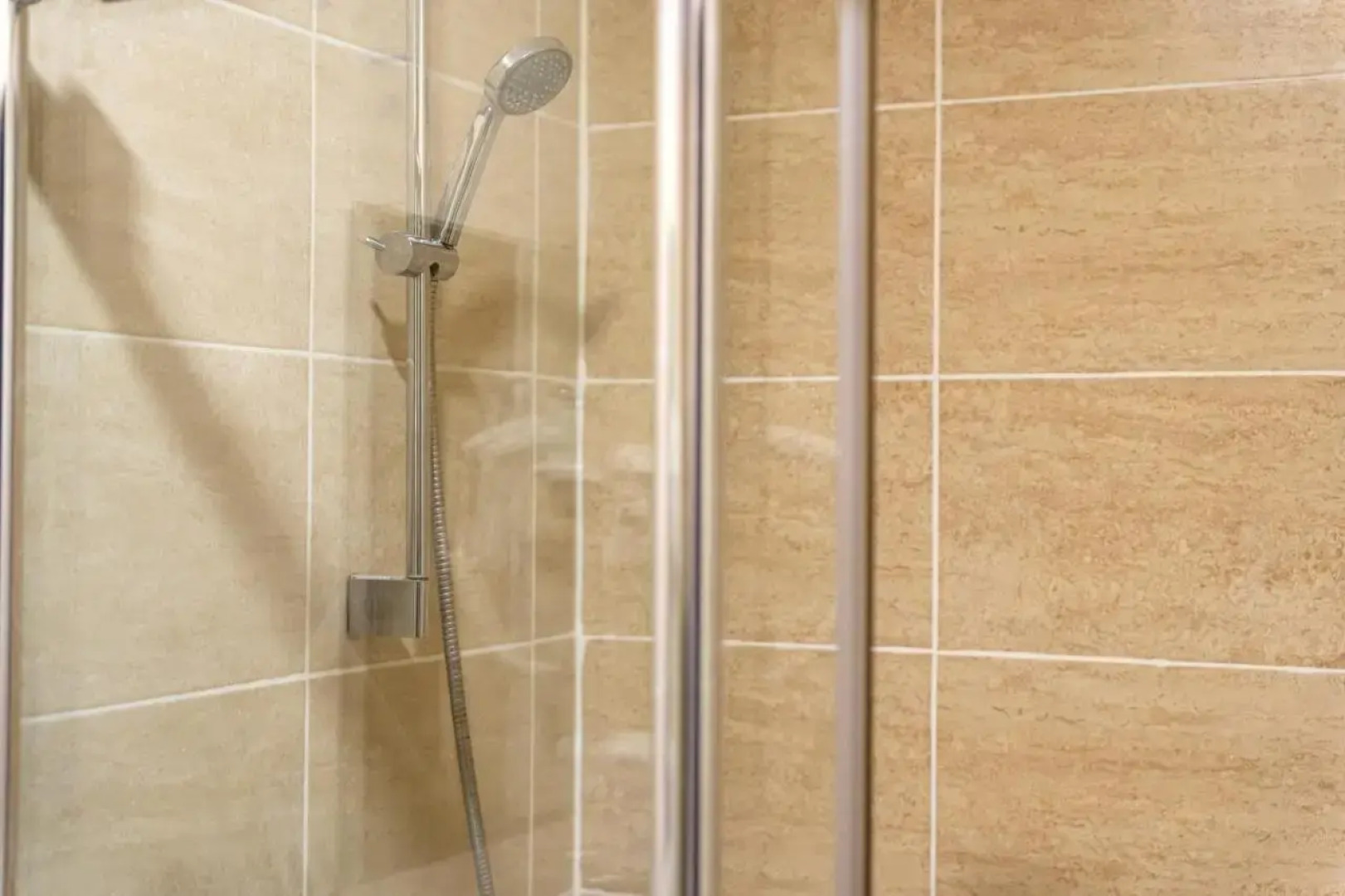 Отель Mildom Express