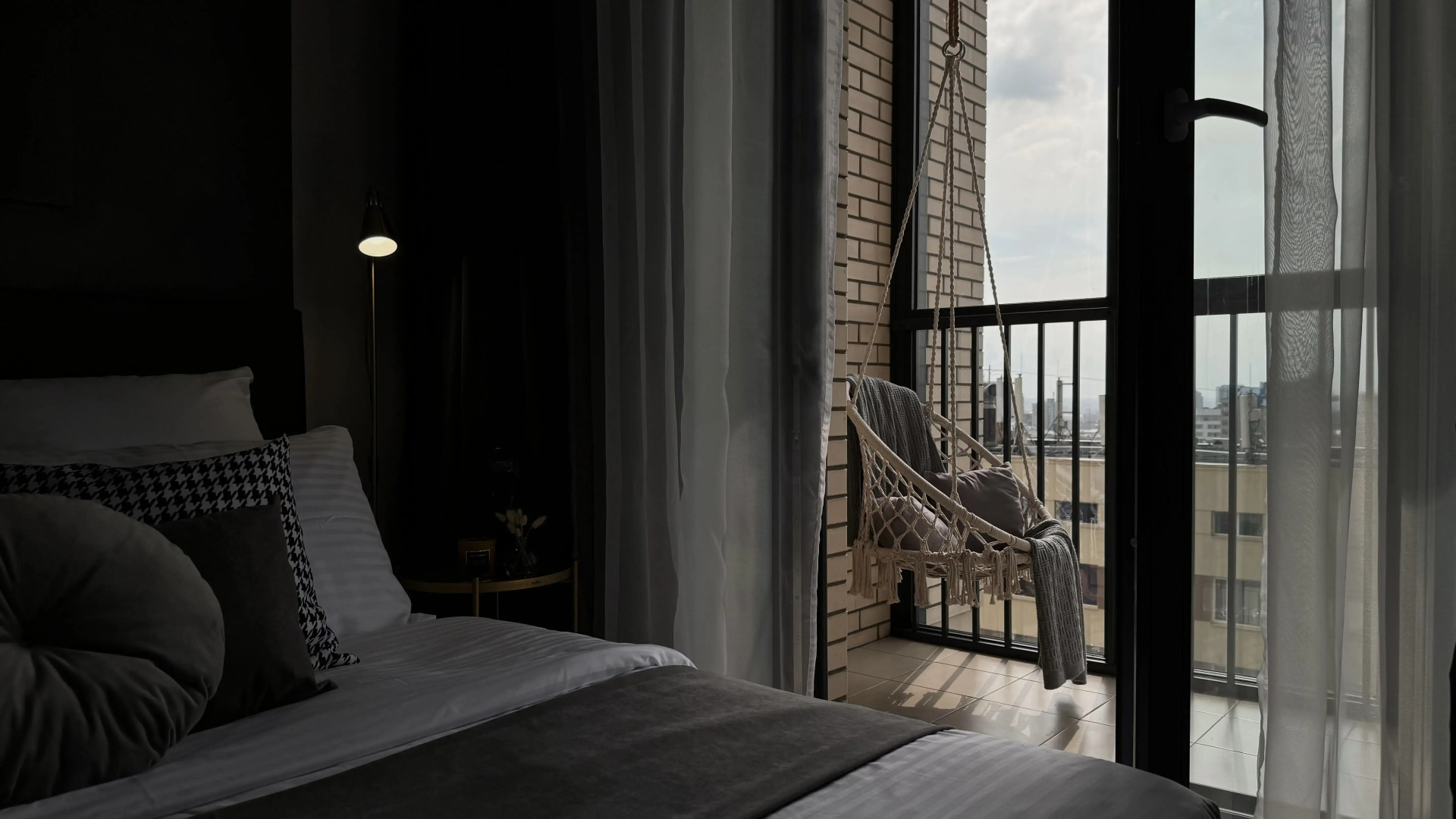 Апартаменты Hugge Place Бизнес в Центре [Объект 172]