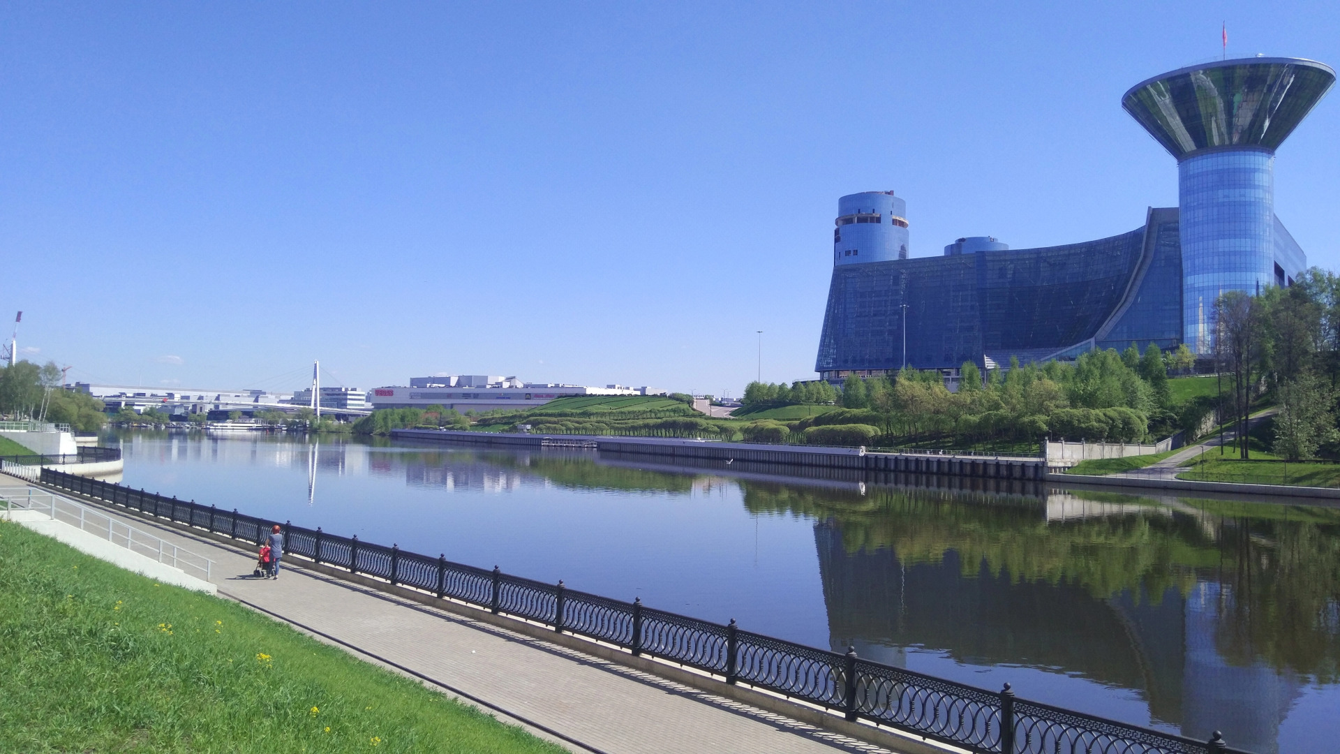 Квартира Вместительная у Крокус Экспо между метро Мякинино и Пенягино