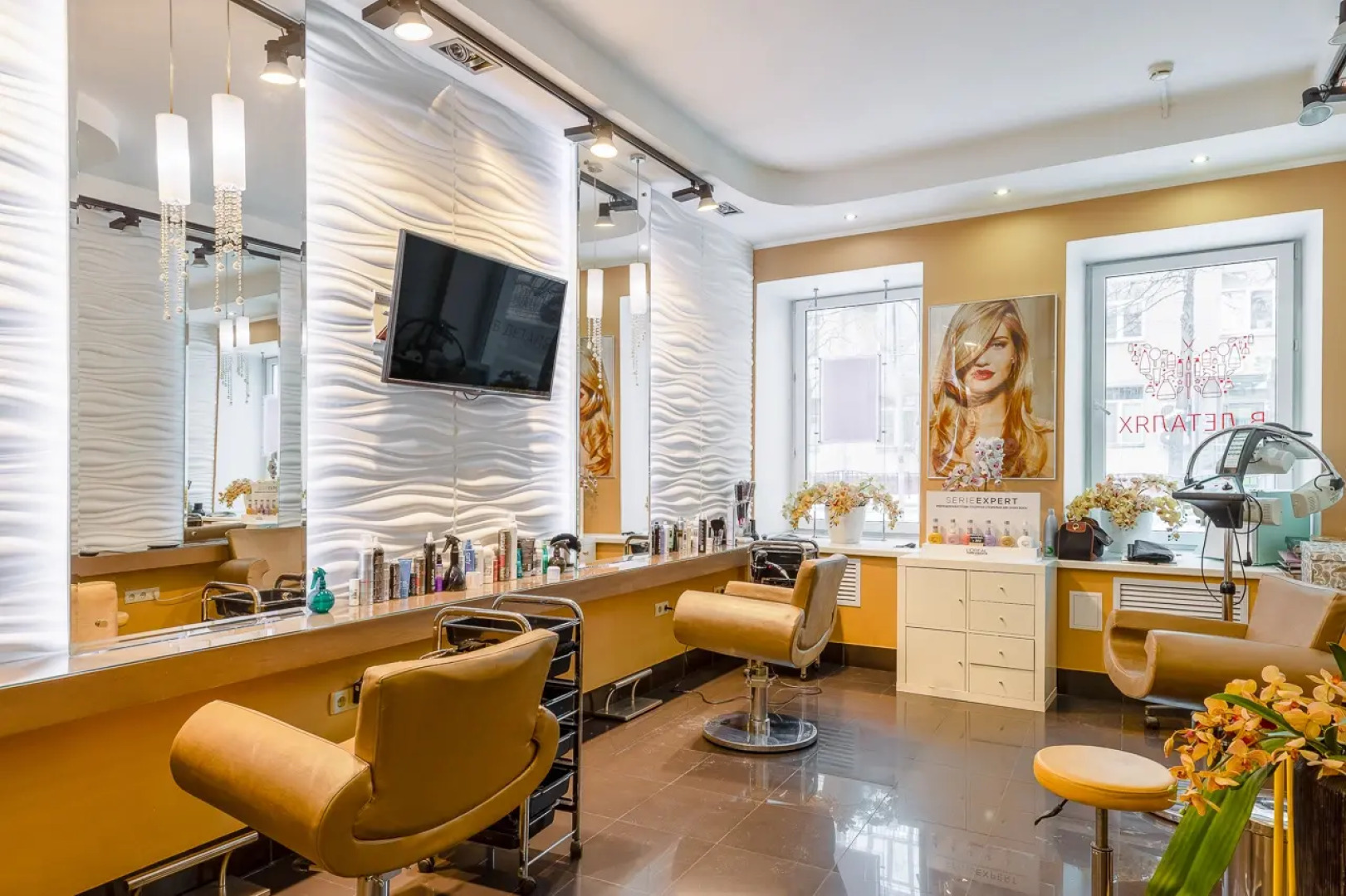 Отель Арт Гранд Виктория