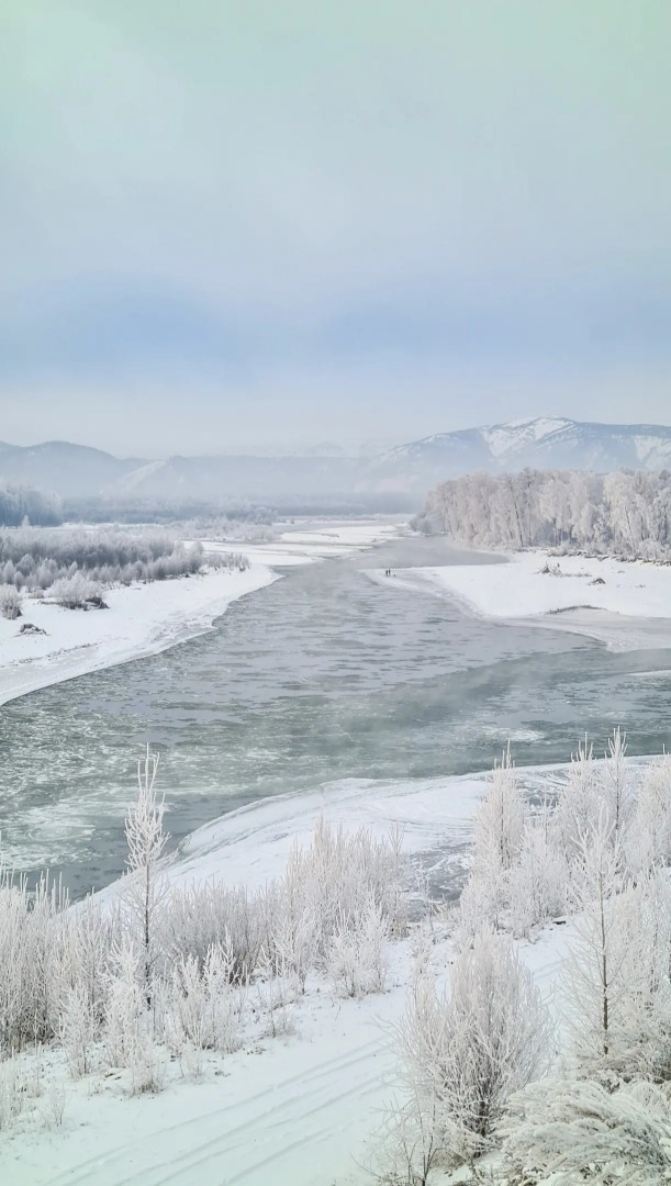Частный дом Современный гостевой дом на слиянии рек Катунь и Кокса