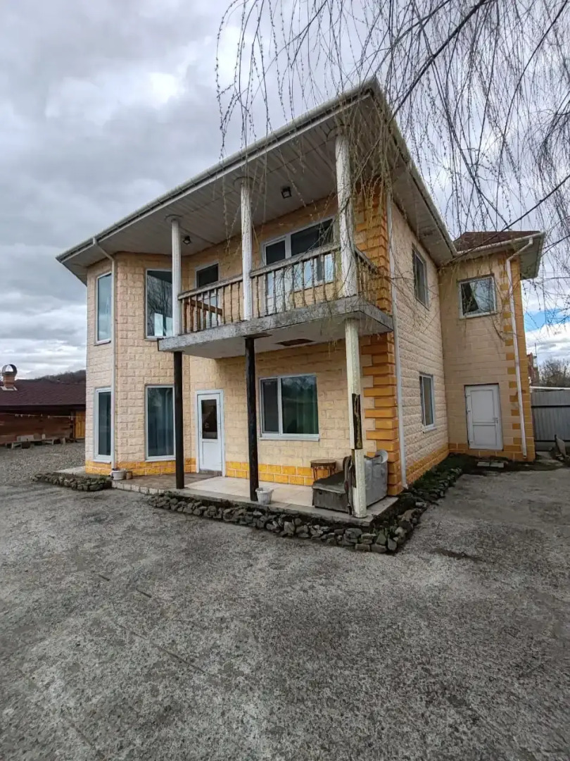 Частный дом г.Владивосток, ул.Джамбула, д.5 до 12 гостей