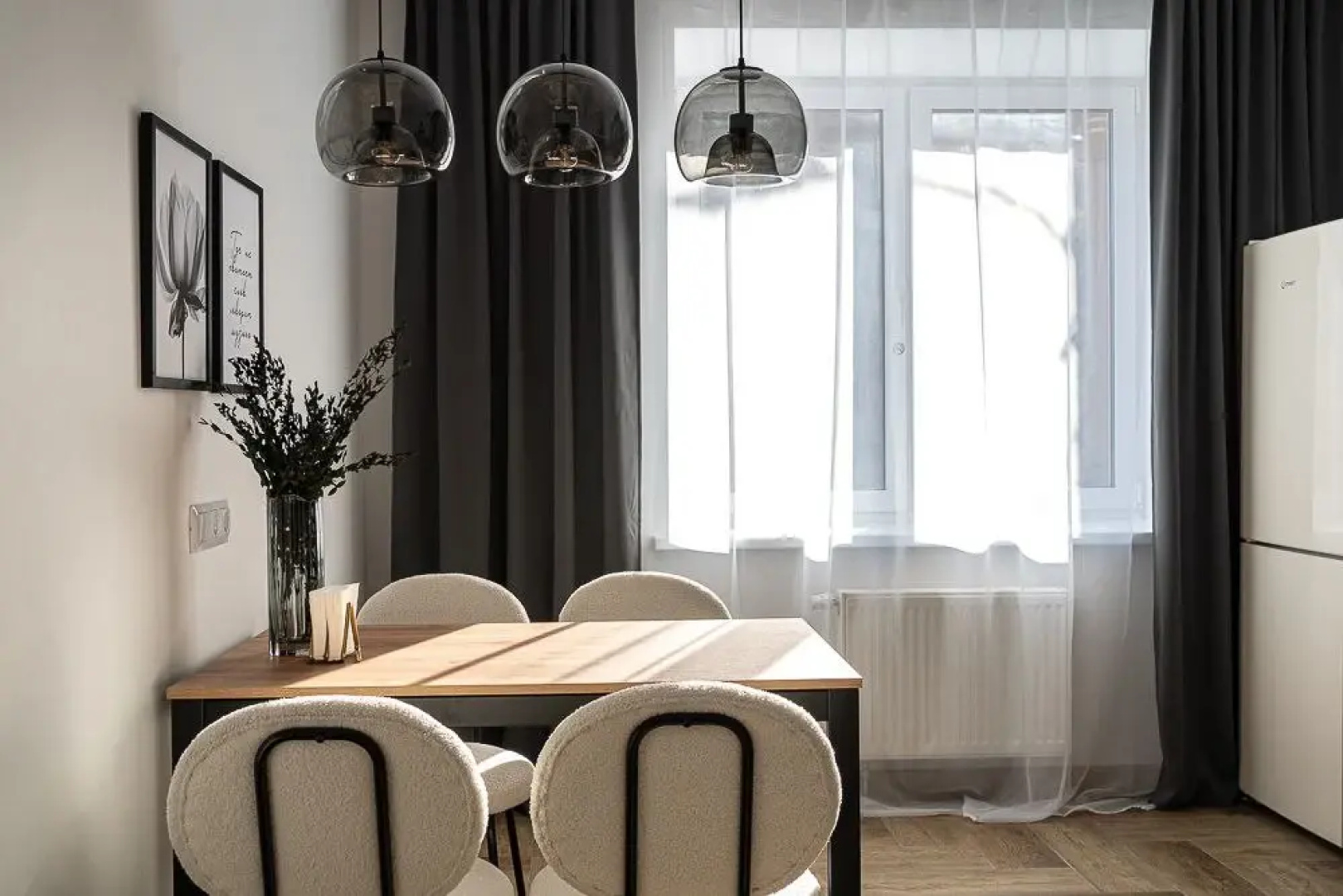 Апартаменты Monochrome от Сети Good Vibes Apartments