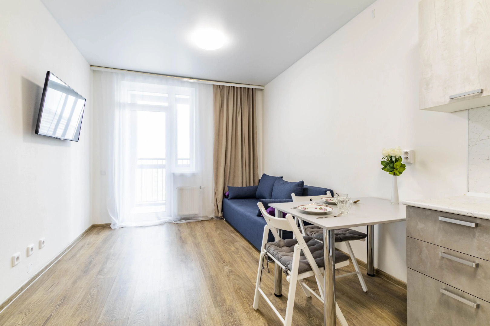 Квартира евродвушка BeGuest Крауля 89а для 4х гостей