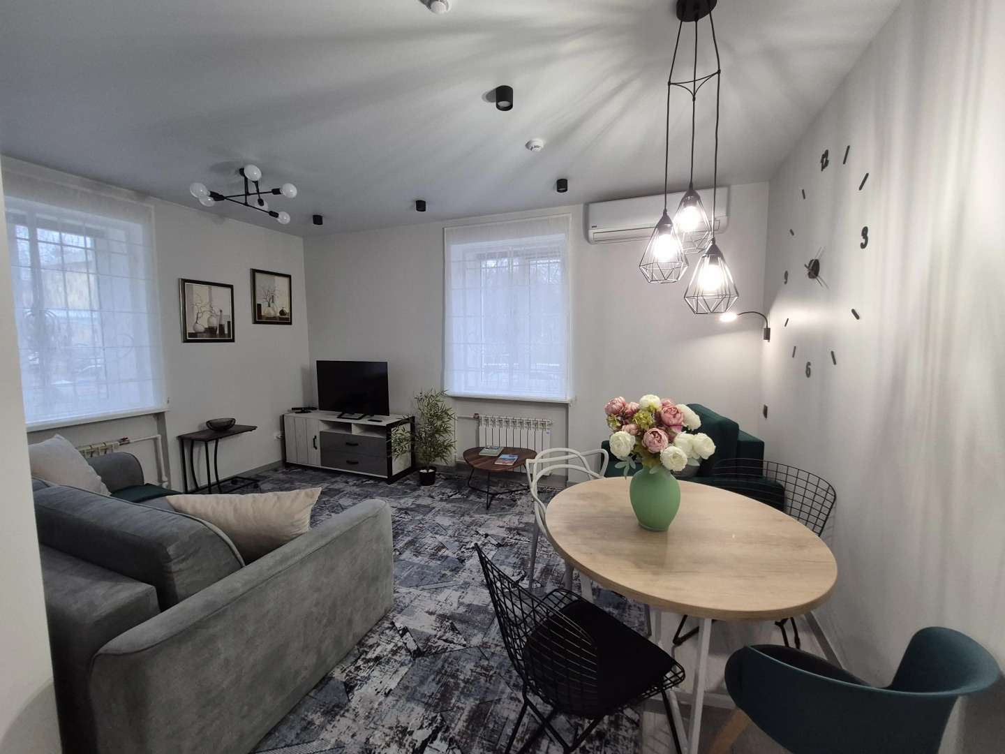 Квартира 2-комнатная уютная в центре в дизайнерском исполнении