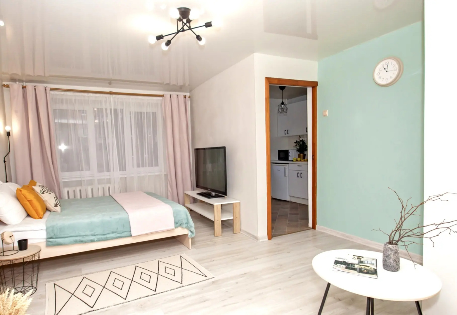 Апартаменты ApartMari В центре у озера