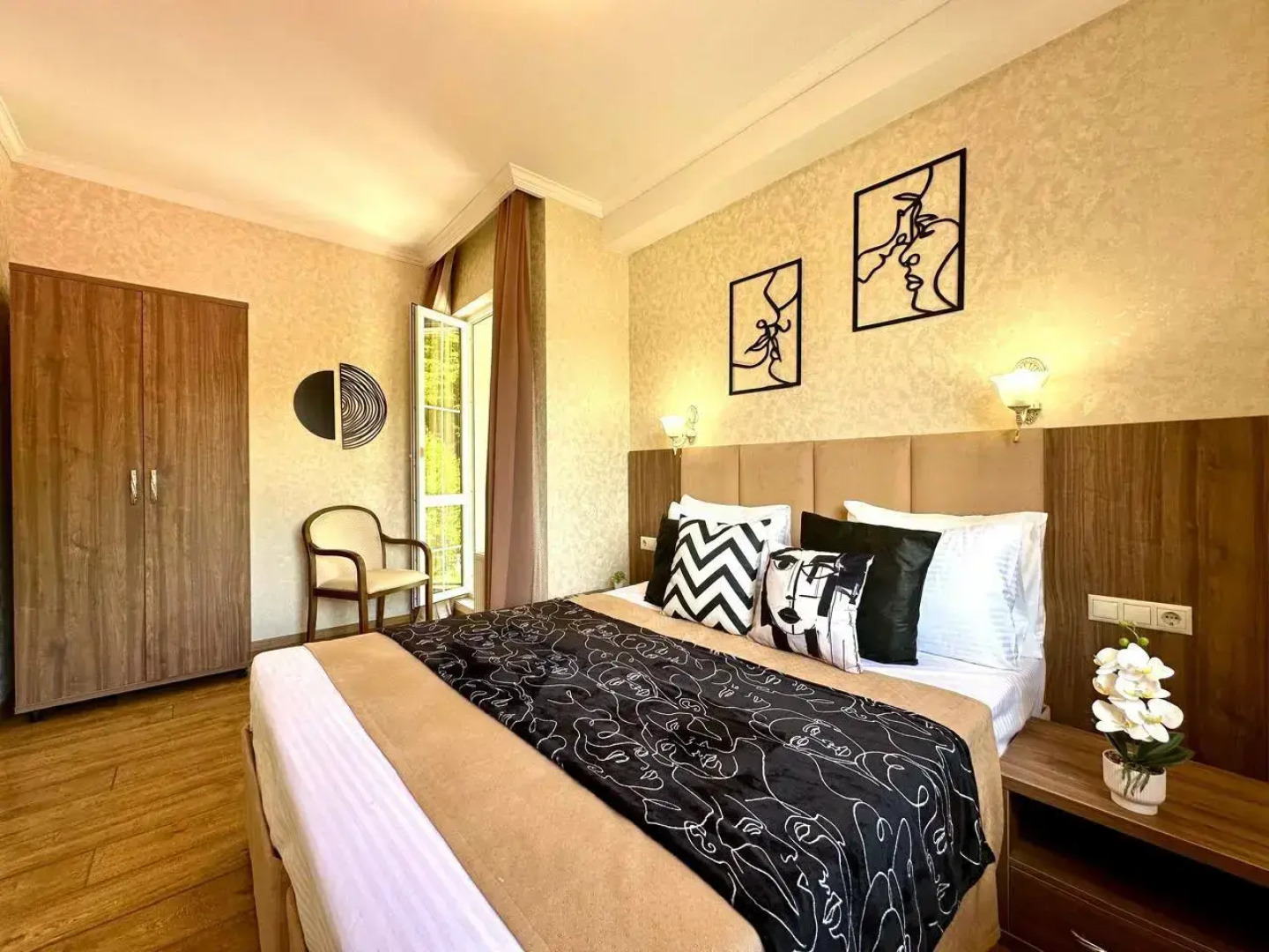 Апартаменты 2-х комнатные ГОРЫ рядом с казино