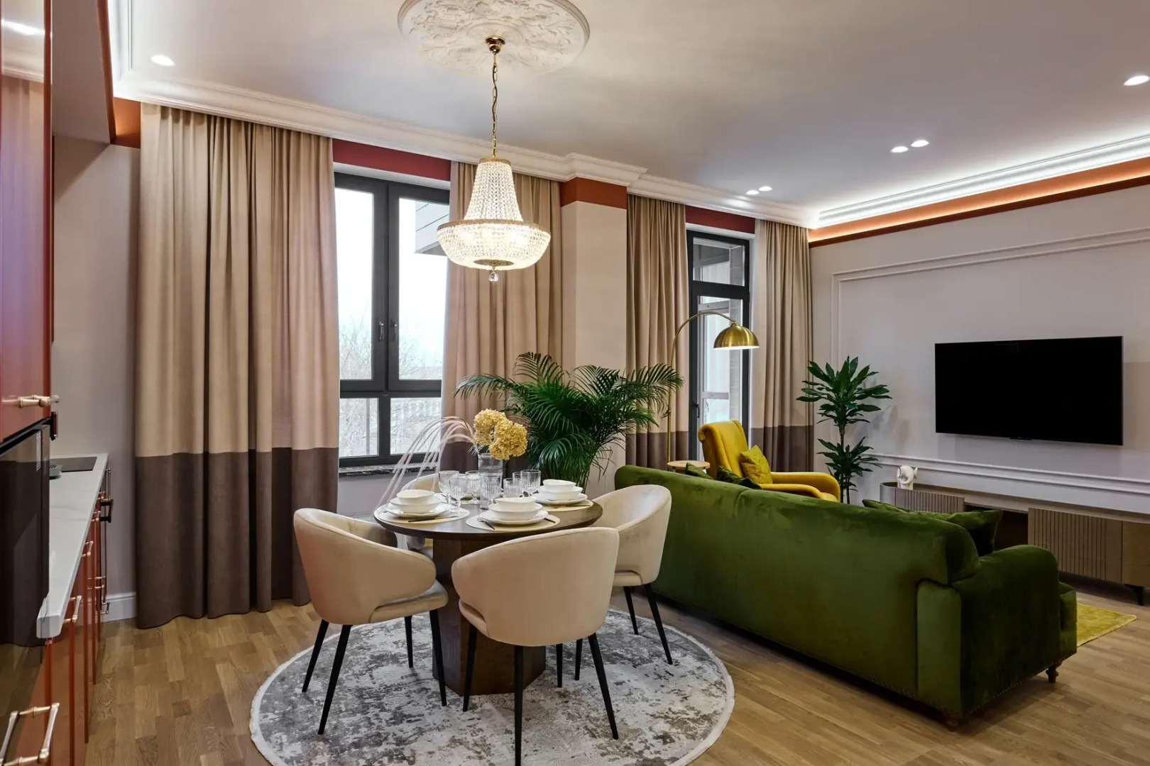 Апартаменты ЕвроУют Уникальные яркие дизайнерские