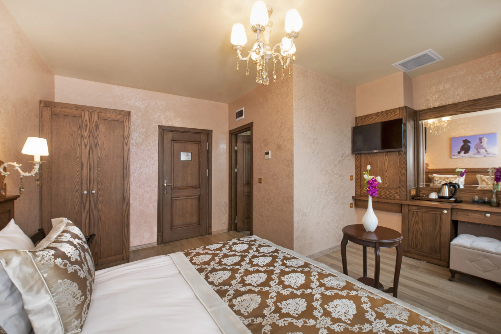 Отель Perapolis