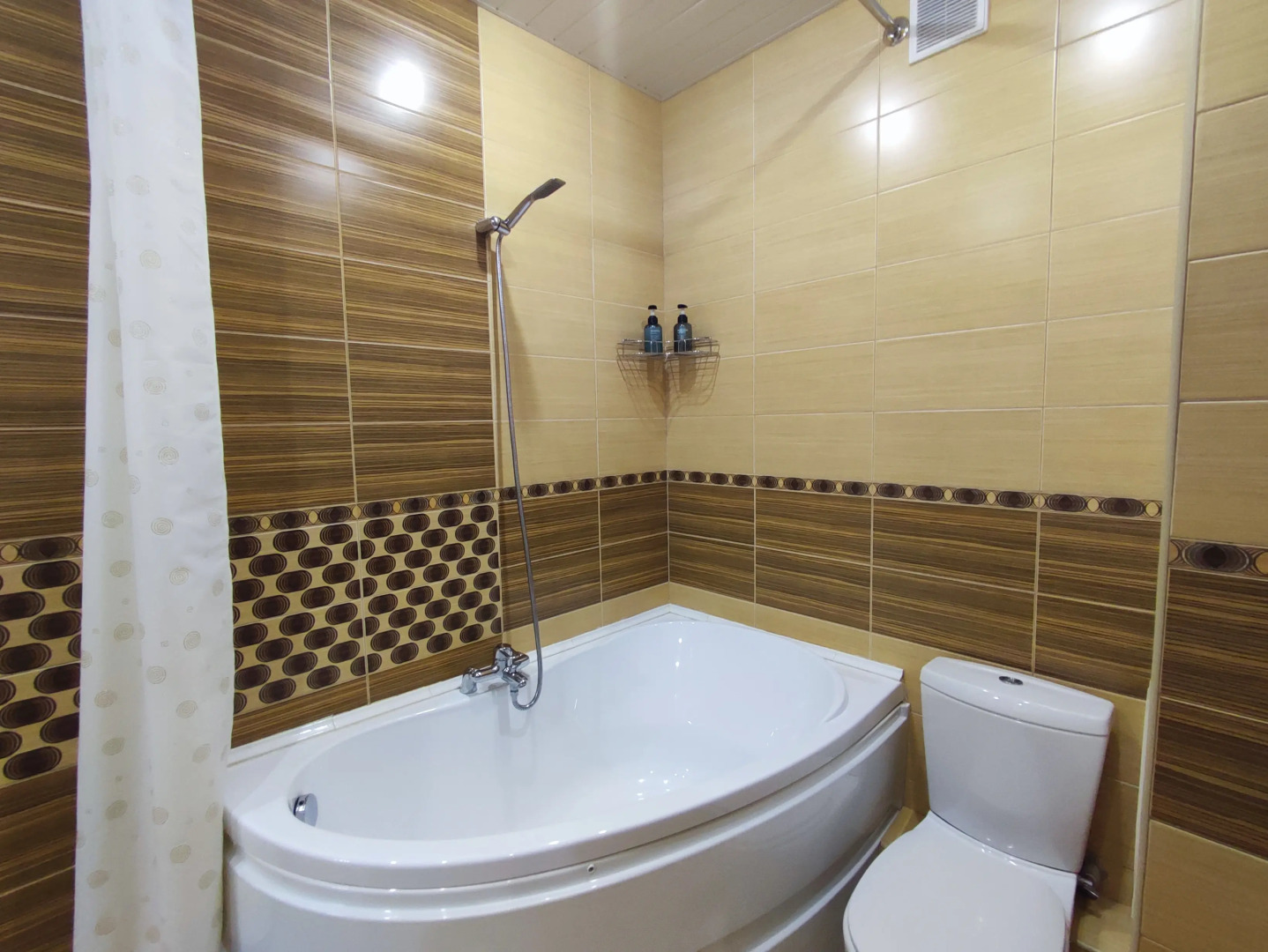 VolgaApart 2-х комнатная квартира