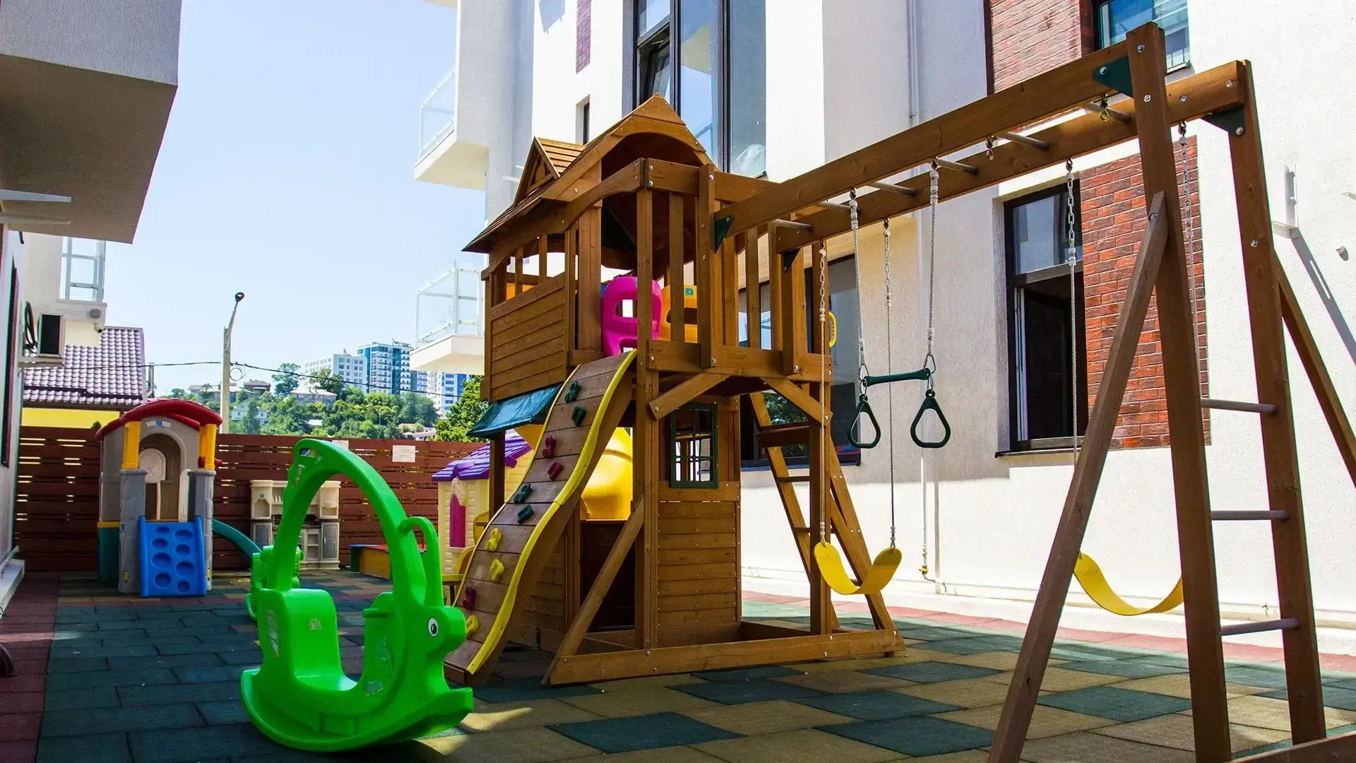 Апартаменты Green Palace