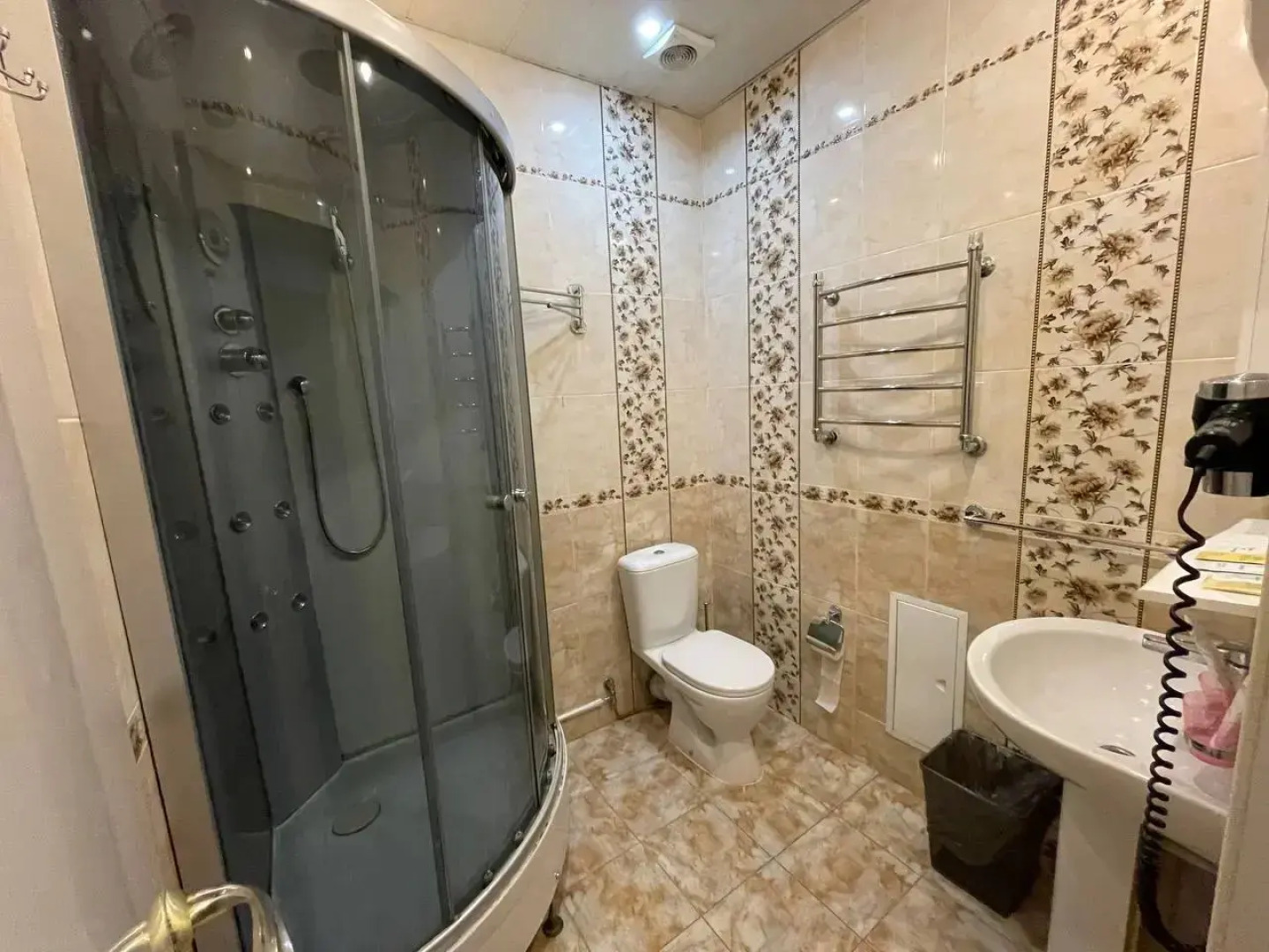 Отель Автор