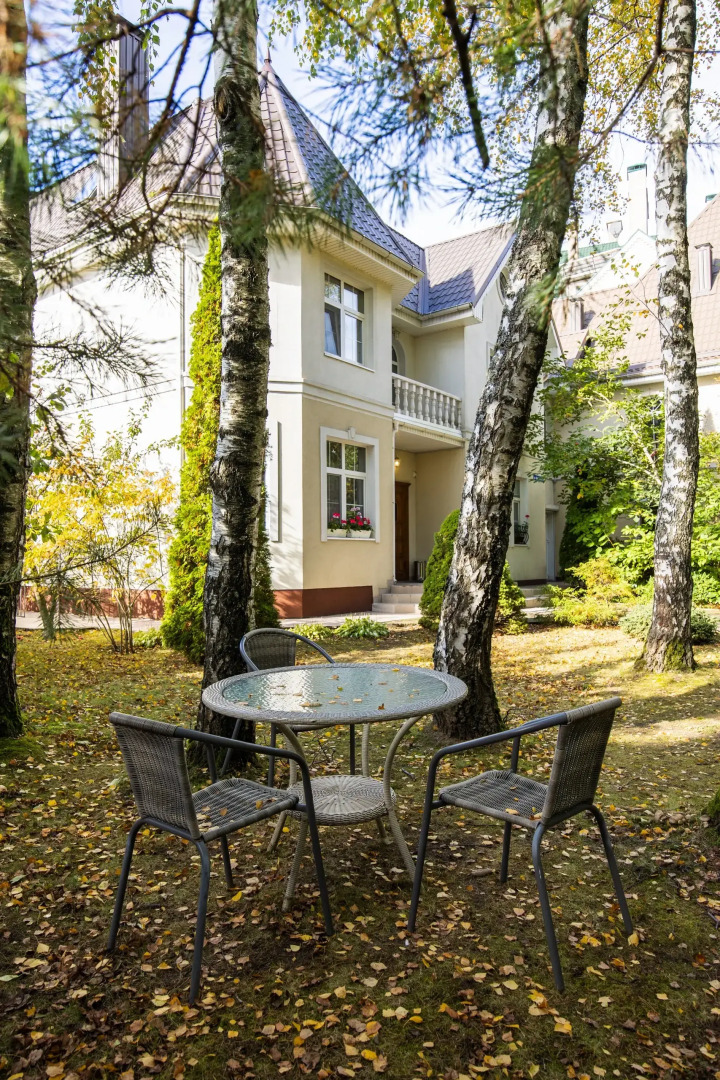 Вилла Гренч