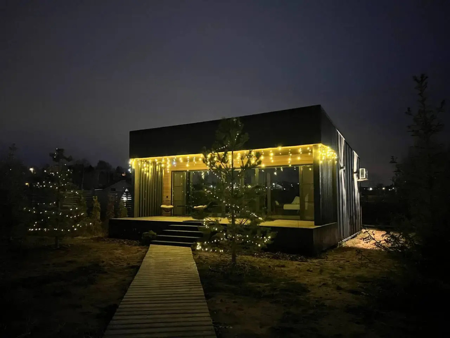 Частный дом Lakeside house