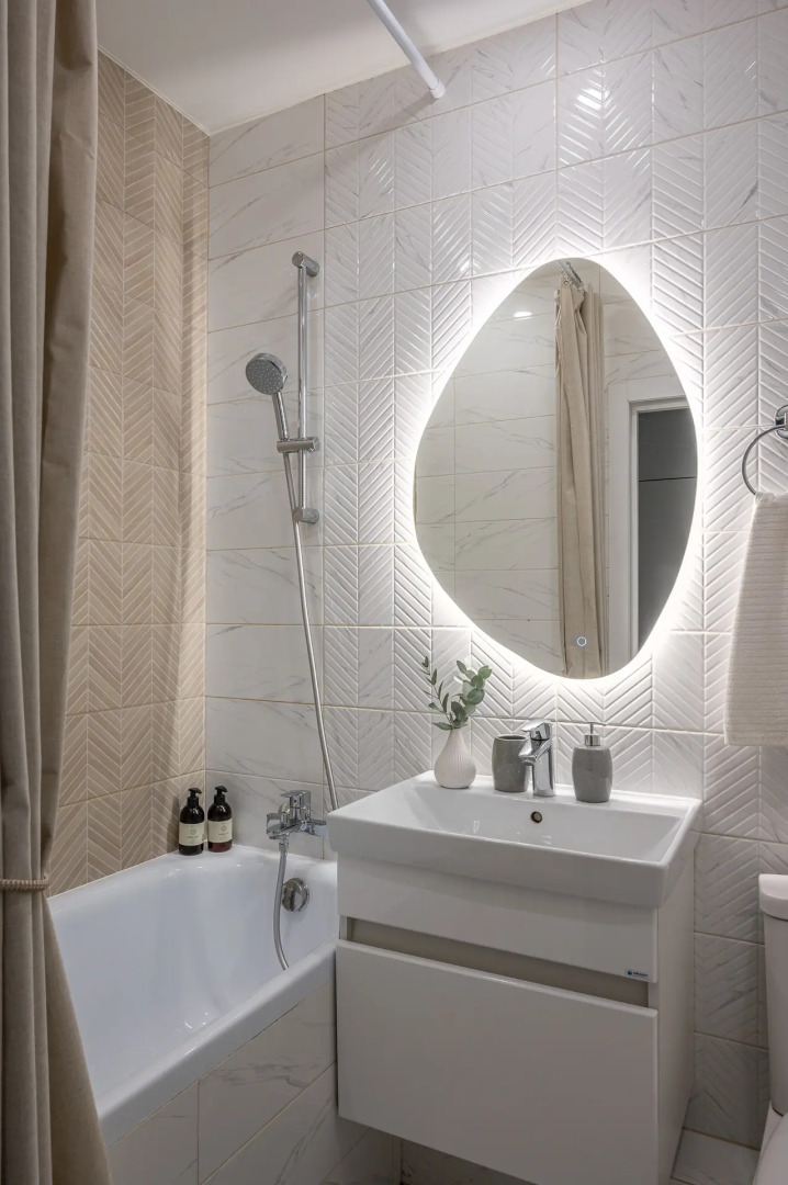 Студия у Метро Космонавтов