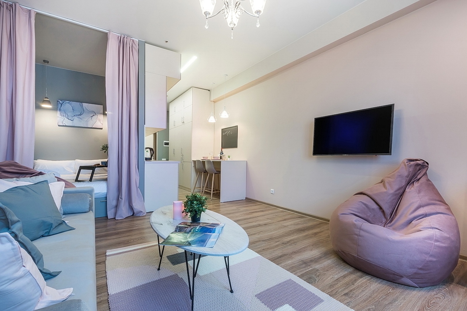Апартаменты SKY INN Color Pink