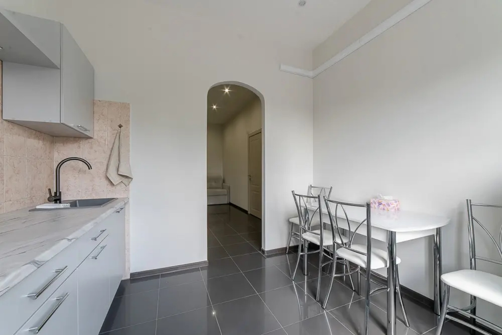 Апартаменты на Коммуны 2