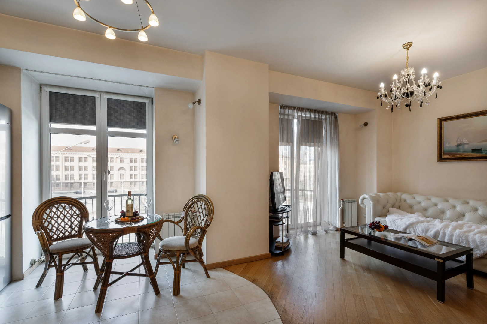 Апартаменты рядом с ЦУМом и метро