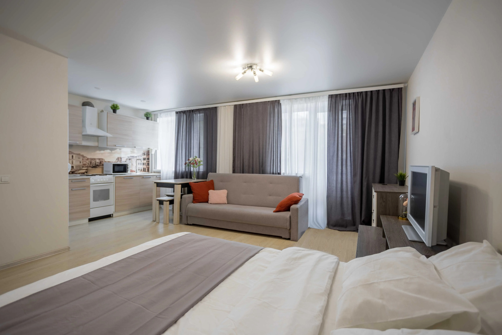 Апартаменты Санфировой 99