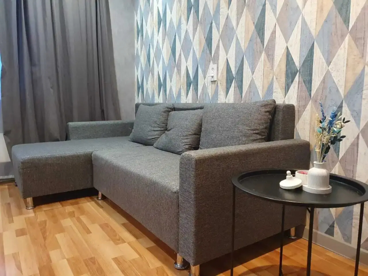 Квартира на Комарова 1