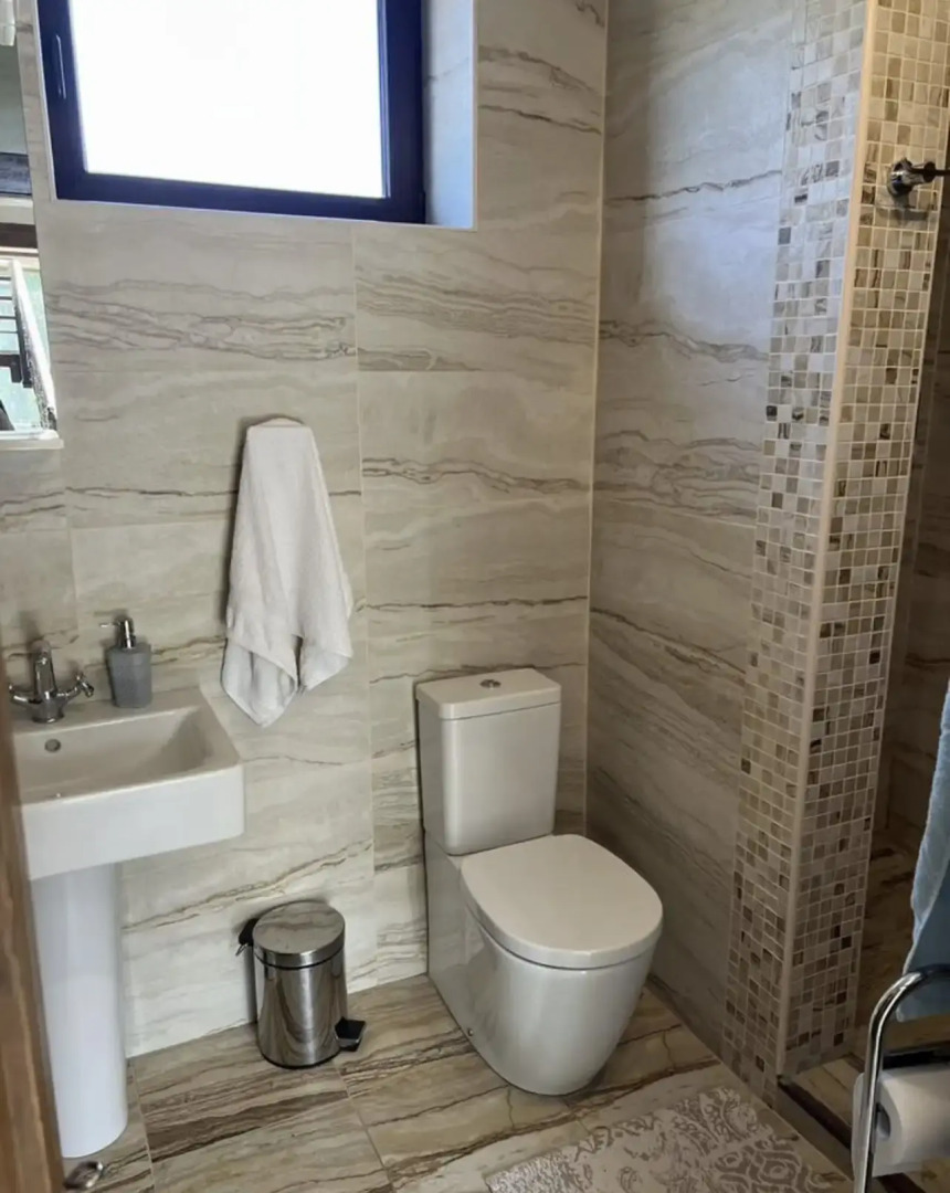 Частный дом Усадьба Сергея Пускепалиса у подножия горы Верблюд с полётами на рассвете