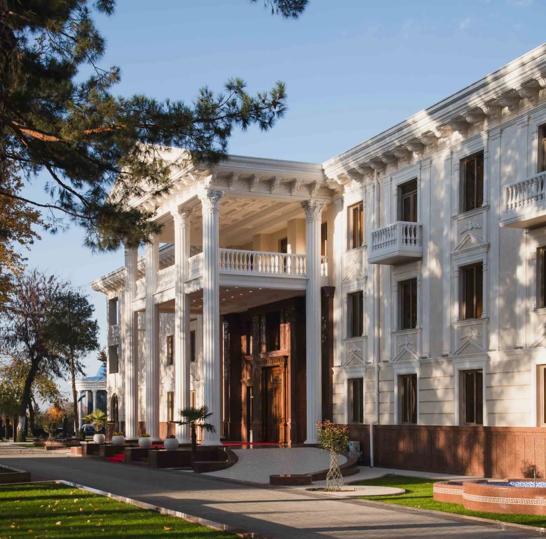 Отель Zarafshon Parkside Hotel