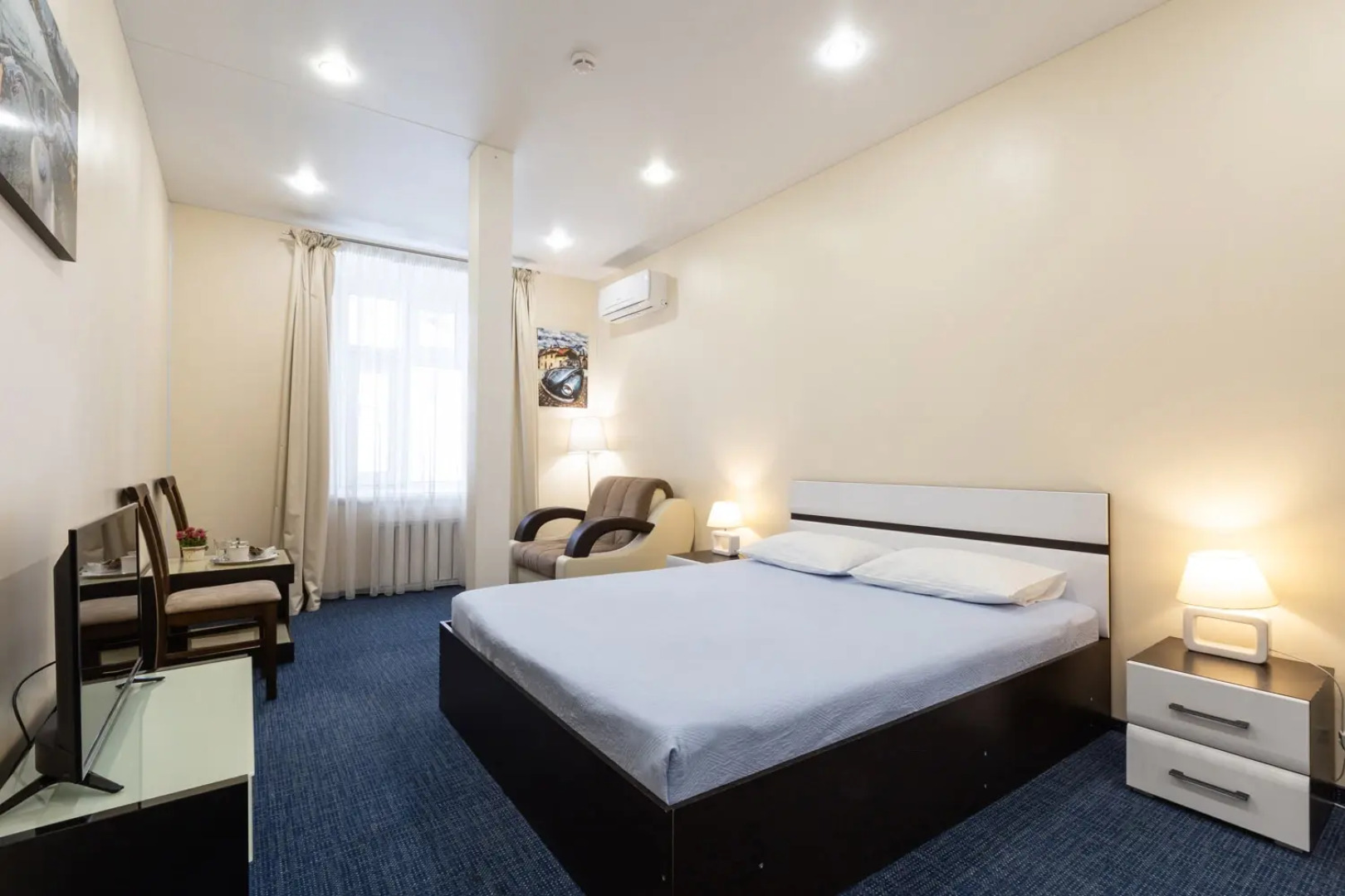 Отель Артхофф