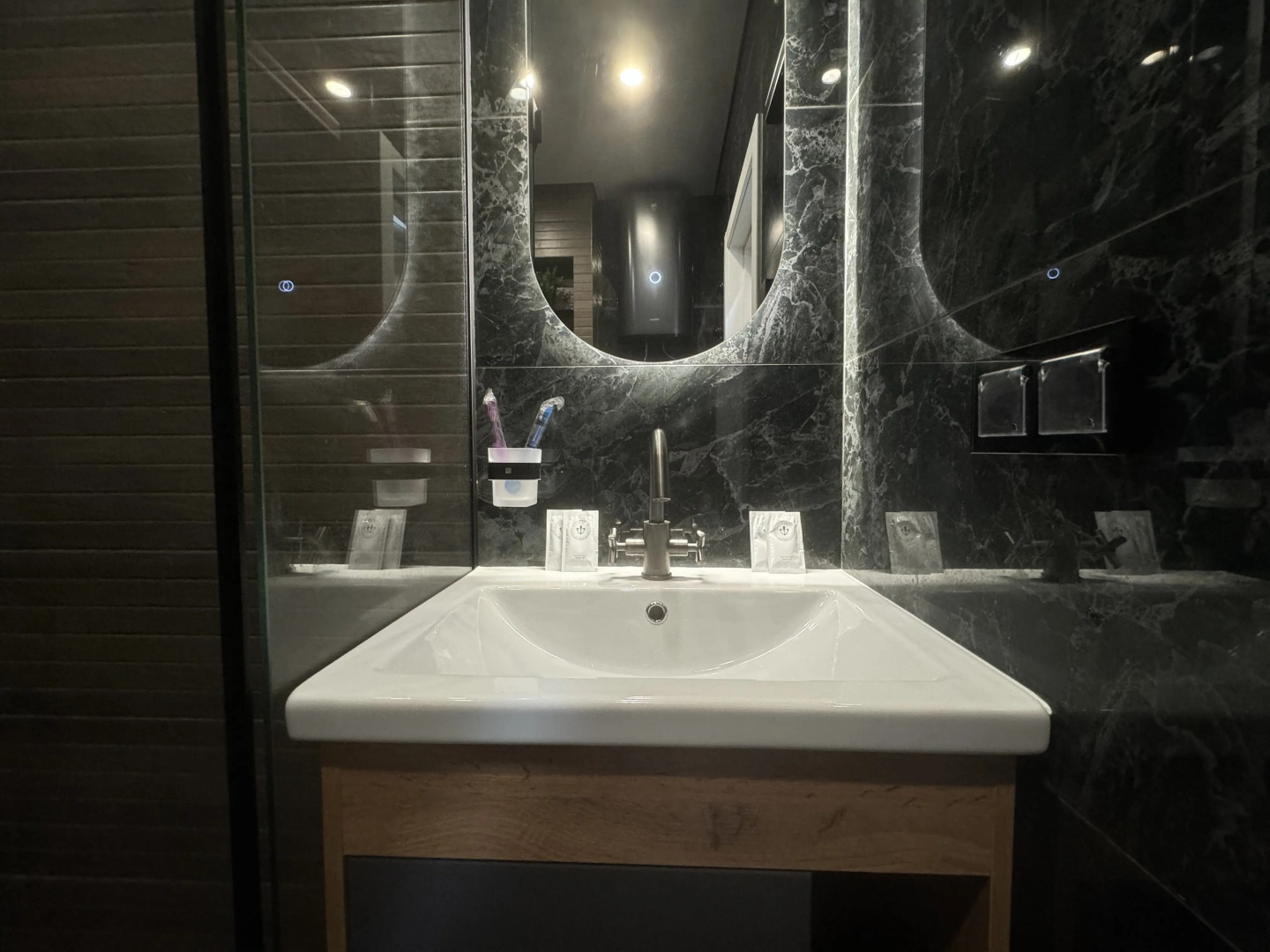 Апартаменты Platinum Aparts (Аллея Парк)