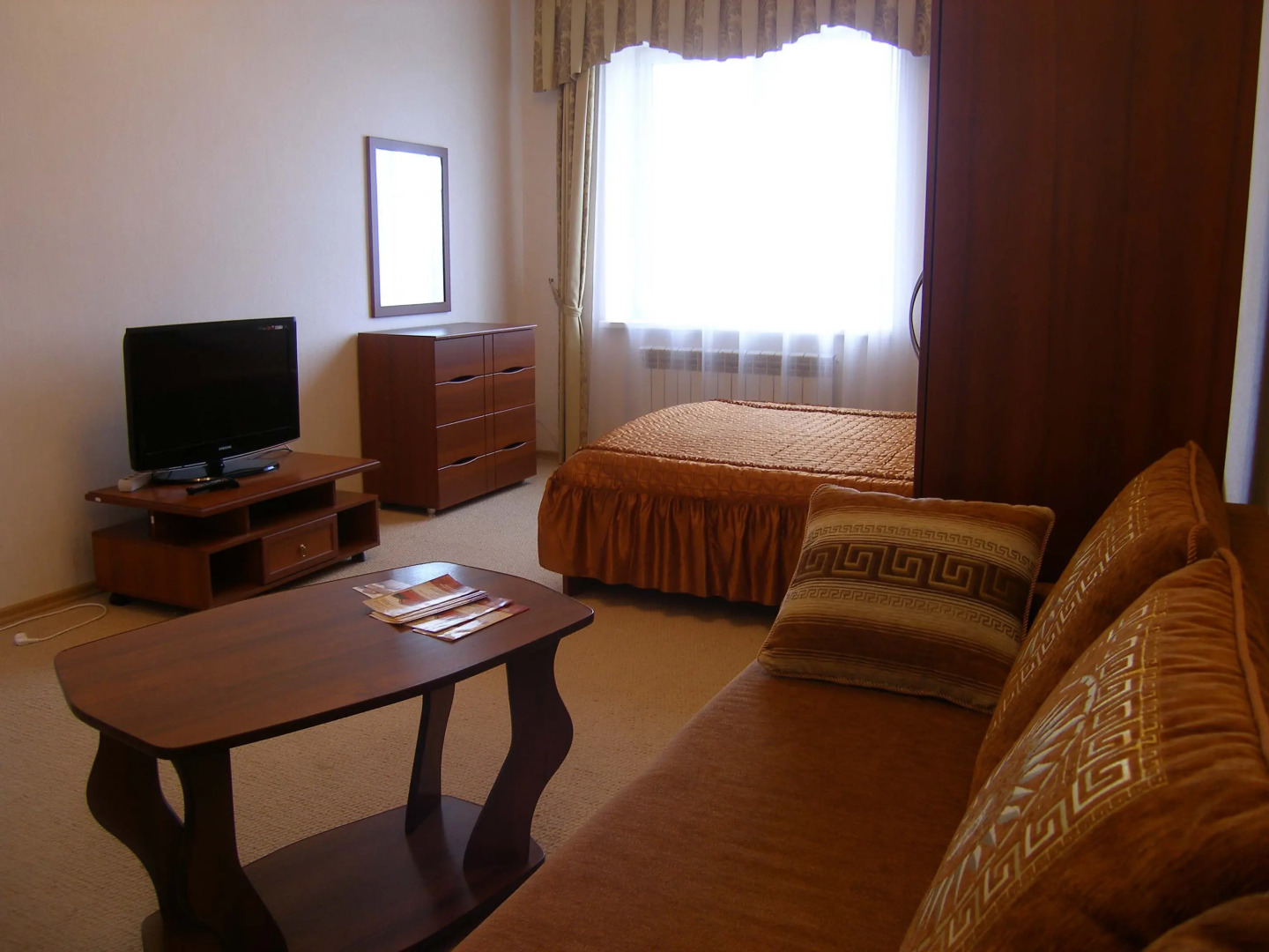 Отель Золотой Джин