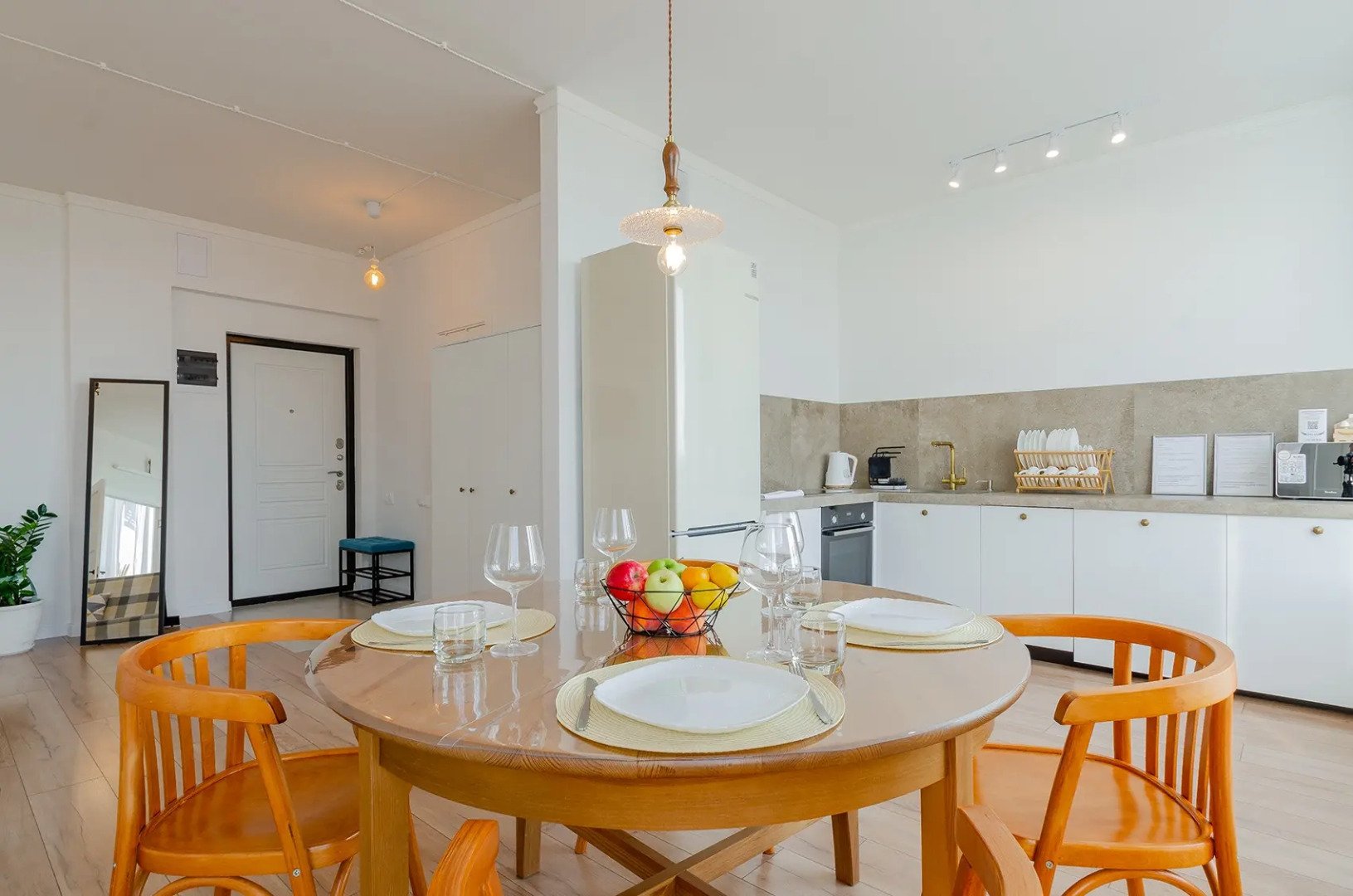 Апартаменты с шикарным видом на город и Волгу