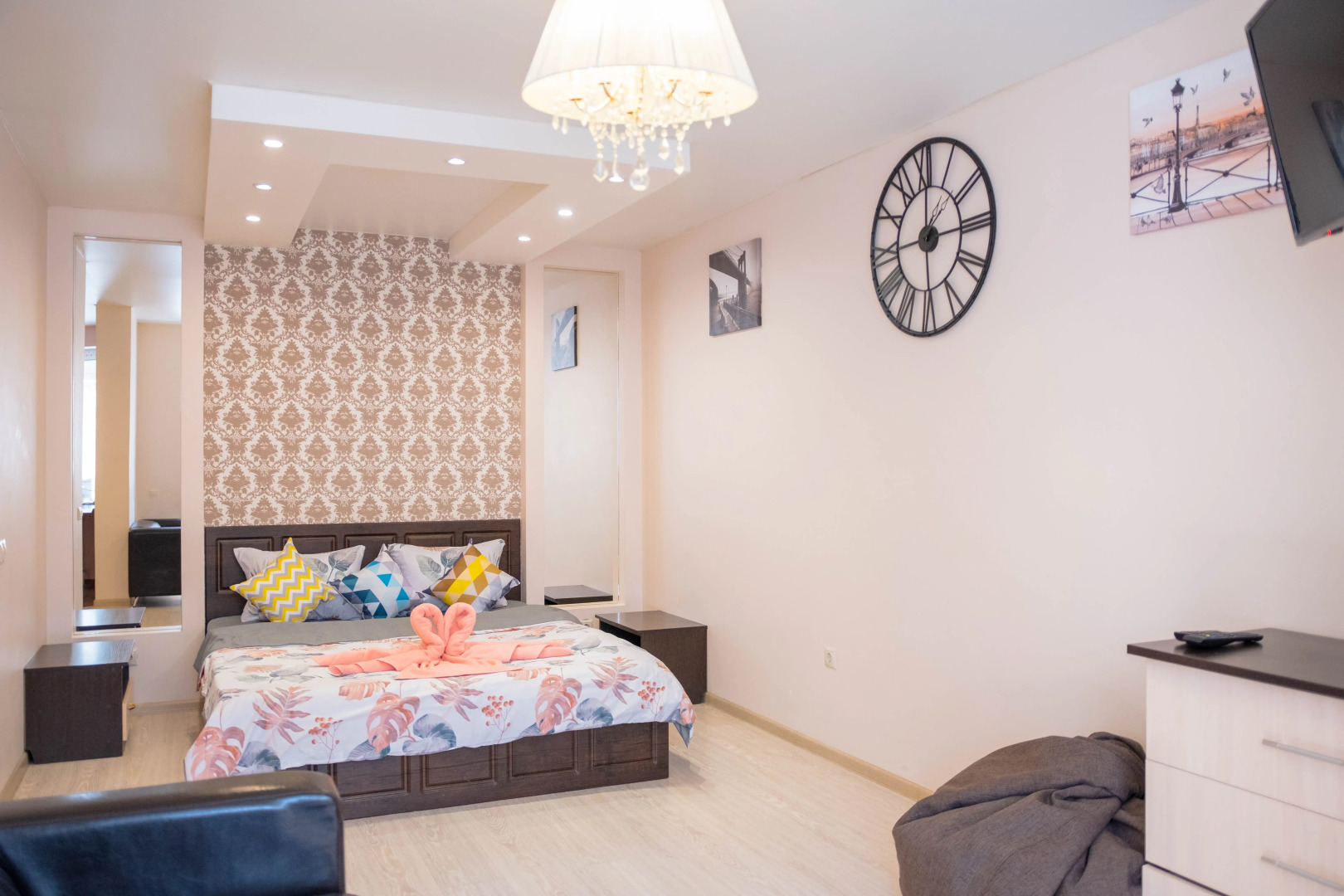 Апартаменты студия с светлым ремонтом в новом доме