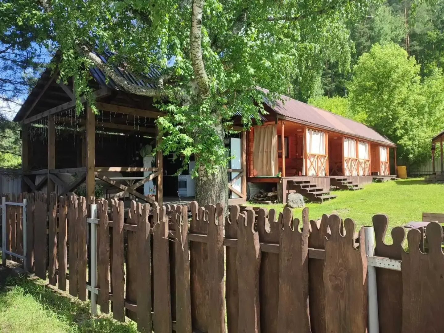 Гостевой дом 3 Emirell Altai на улице Горной 2