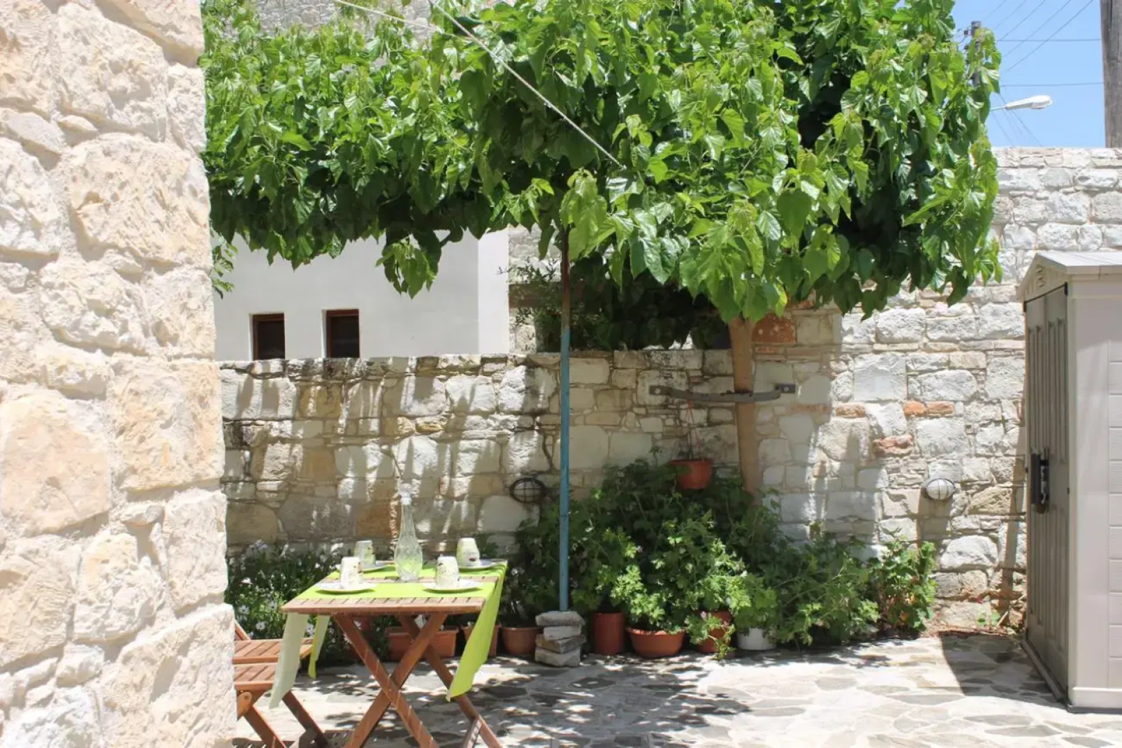 Вилла Salamiou Stone House