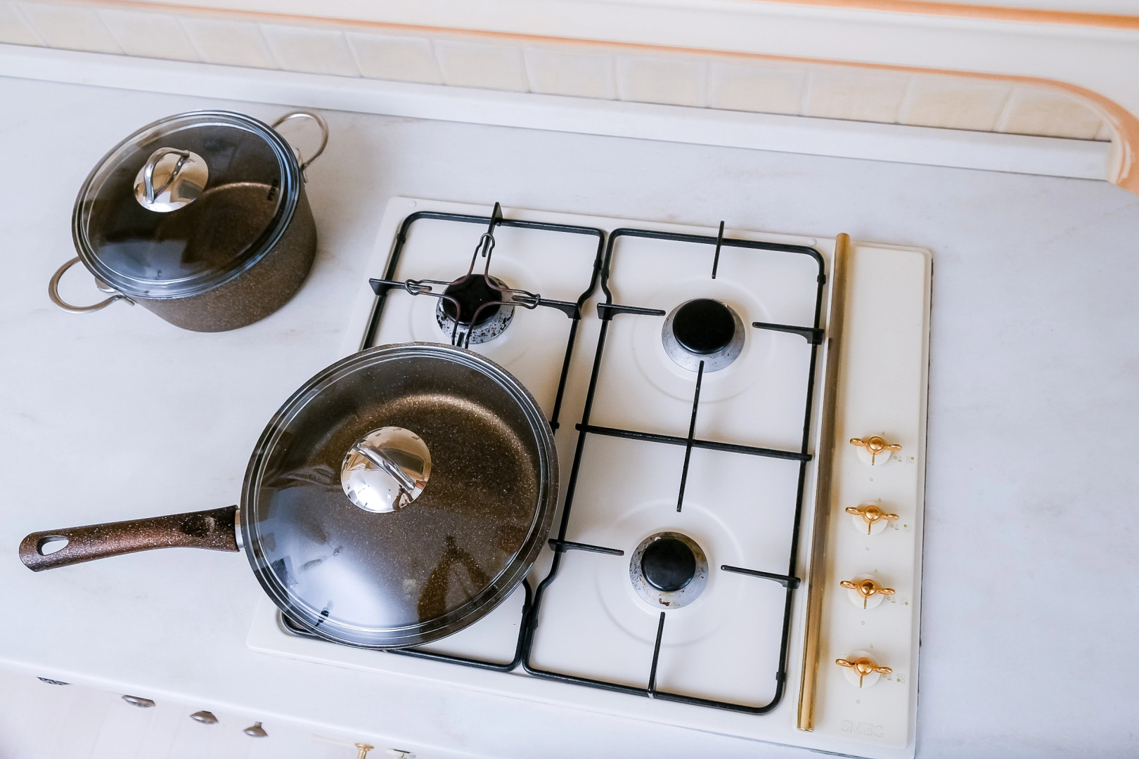 Апартаменты Unique Apart Прованс с джакузи рядом с набережной и фонтаном Весенней 7